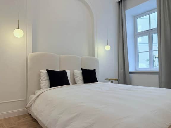 Apartment 10