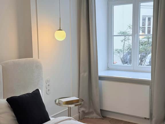 Apartment 10